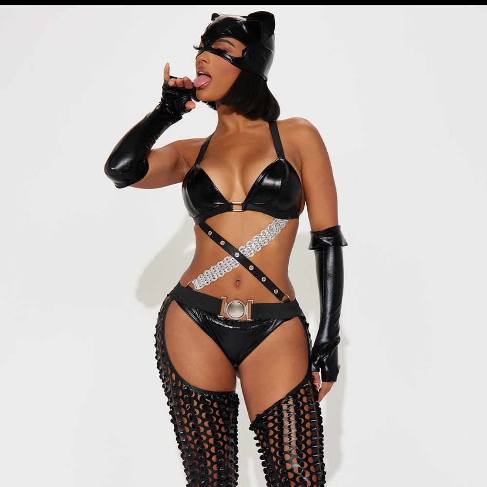 Fashion Nova Catwoman Costume